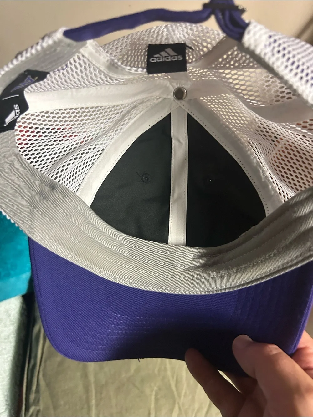 UW Huskies game day hat.